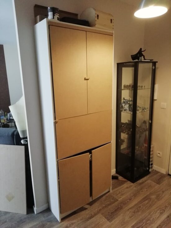 Fabrication d'un bureau rabattable avec une bibliothèque billy ikea
